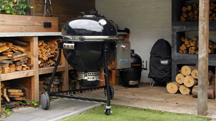 Barbecue Summit Charcoal 61 Weber