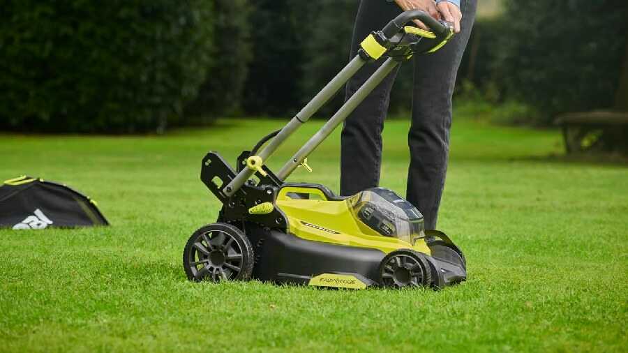 Tondeuse Brushless 18V One+ RY18LMX40C-240 Ryobi